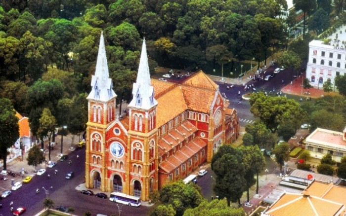 Gia Phu Car Rental Stransfer Services Ho Chi Minh City Hcmc Sai Gon Notre Dame Cathedral