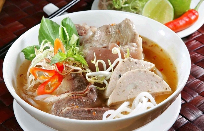 Exploring The Richness Of Bun Bo Hue Vietnams Flavorful Noodle Soup1