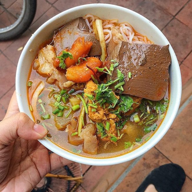 Exploring the Richness of Bun Bo Hue: Vietnam’s Flavorful Noodle Soup”