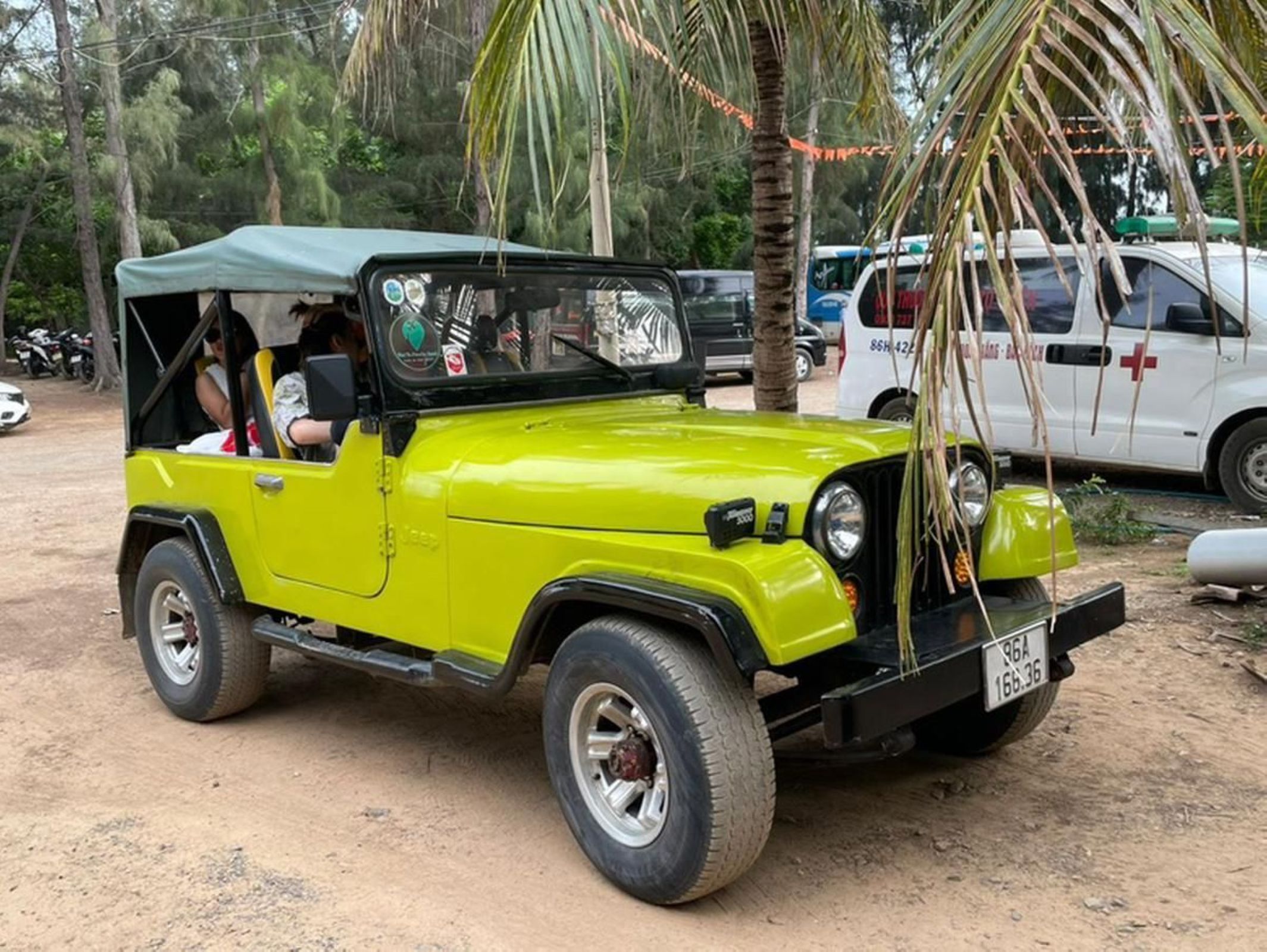 Gia Phu Car Rental Stransfer Services Jeep Car 4 6 Seater 2129x1600