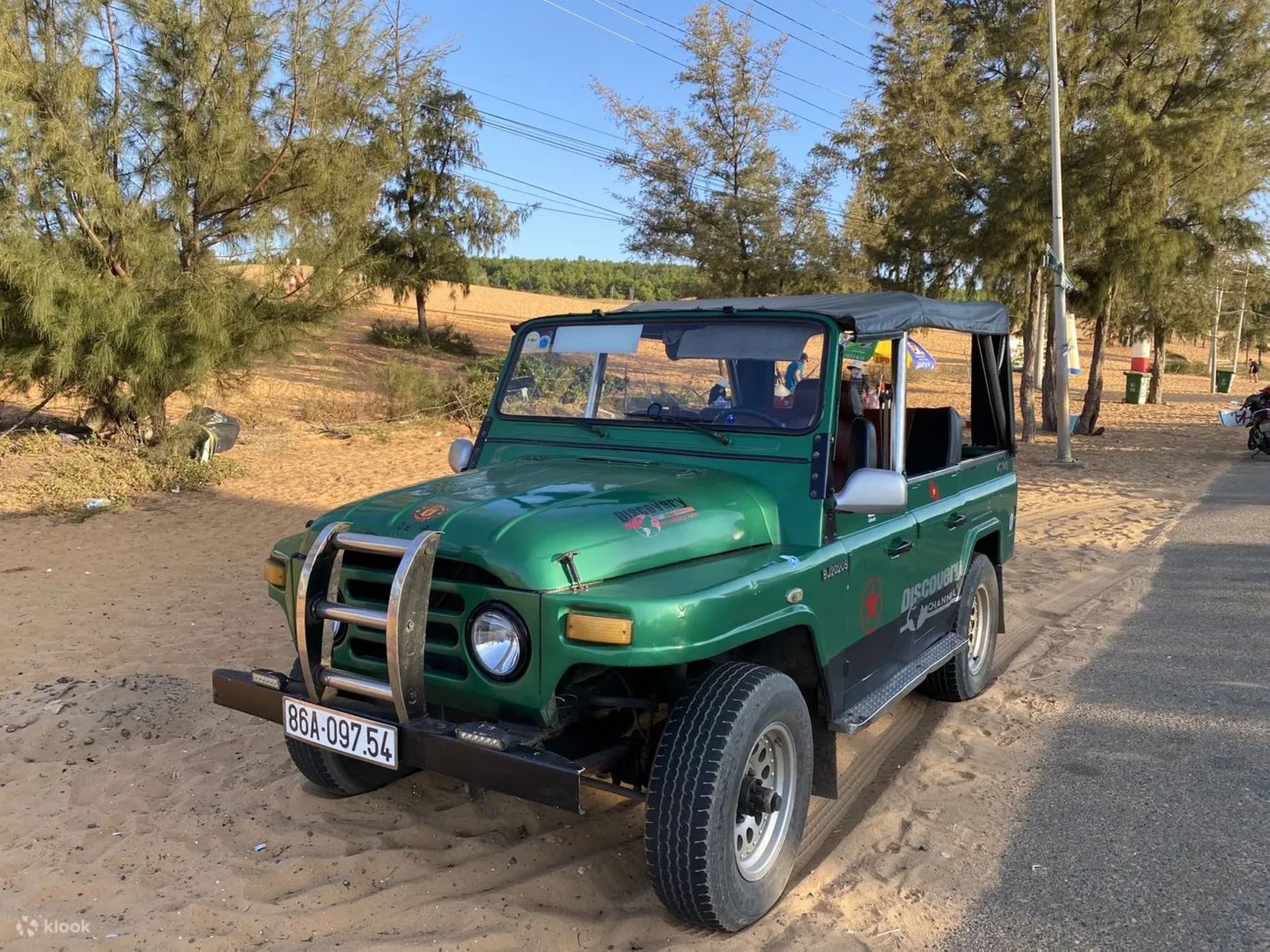 Gia Phu Car Rental Stransfer Services Jeep Car 4 6 Seater 2134x1600