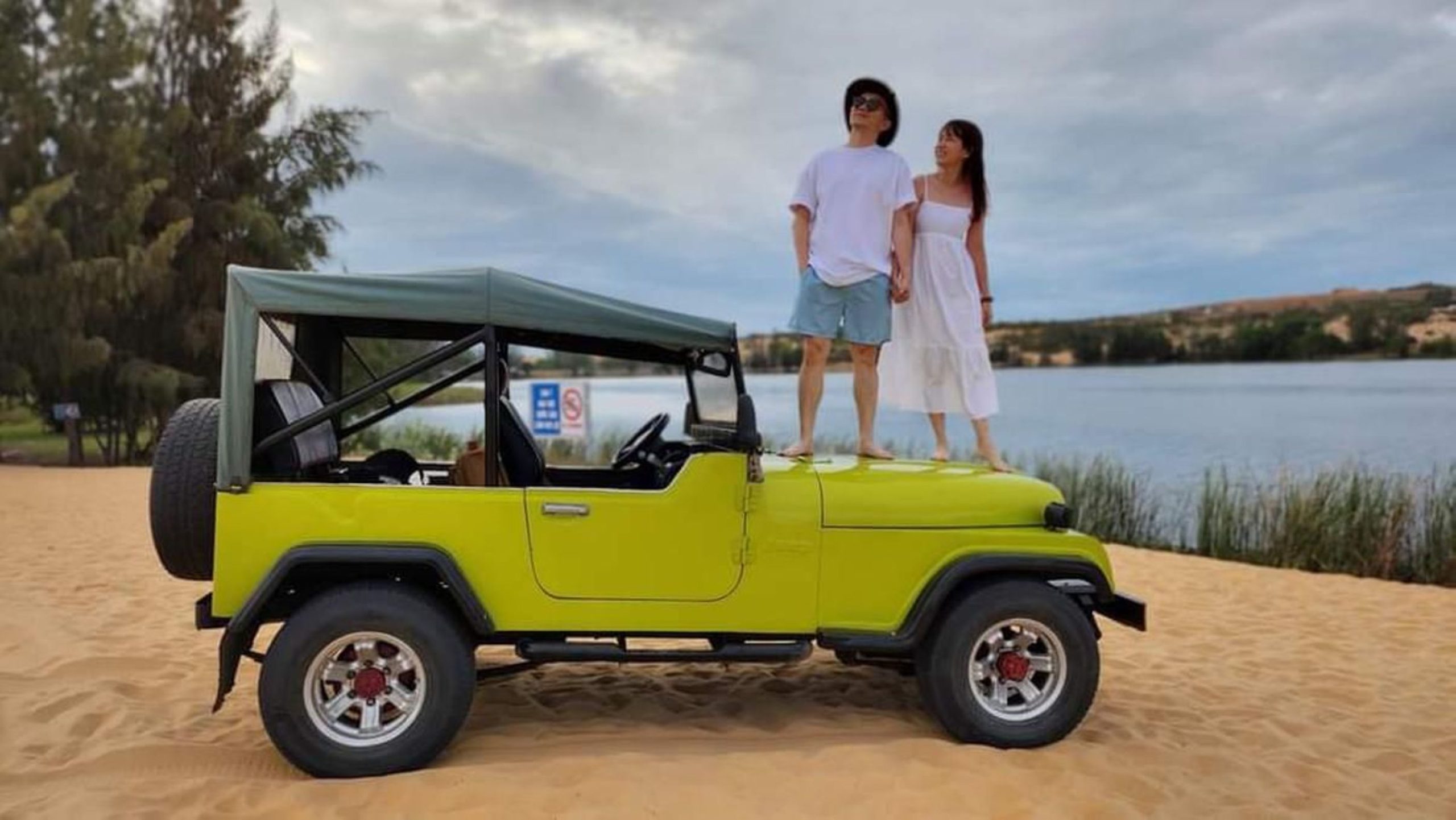 Gia Phu Car Rental Stransfer Services Jeep Car 4 6 Seater 2840x1600