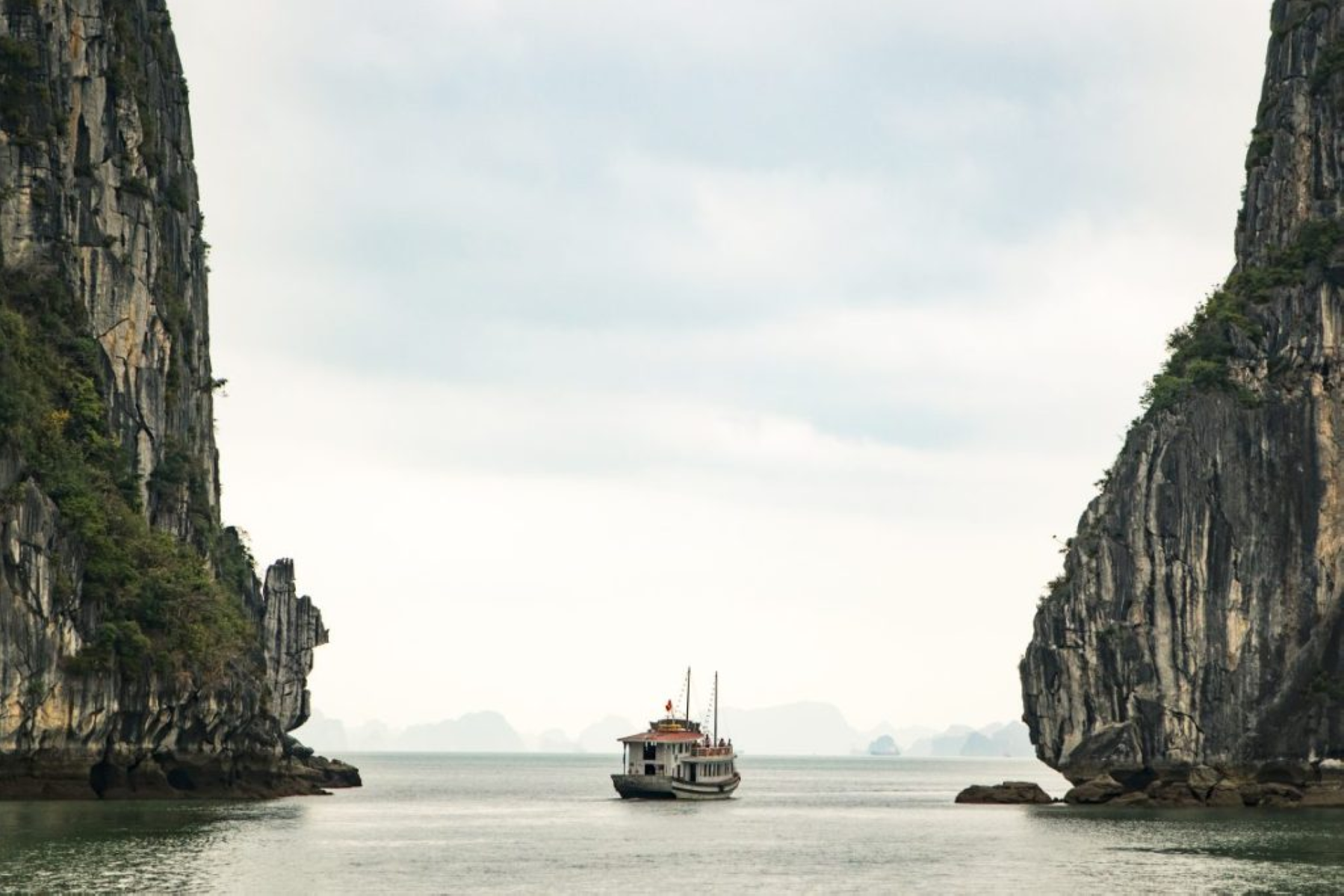 Top 10 Best Beaches In Vietnam Guide Ha Long Bay Vietnam 2 1799x1200