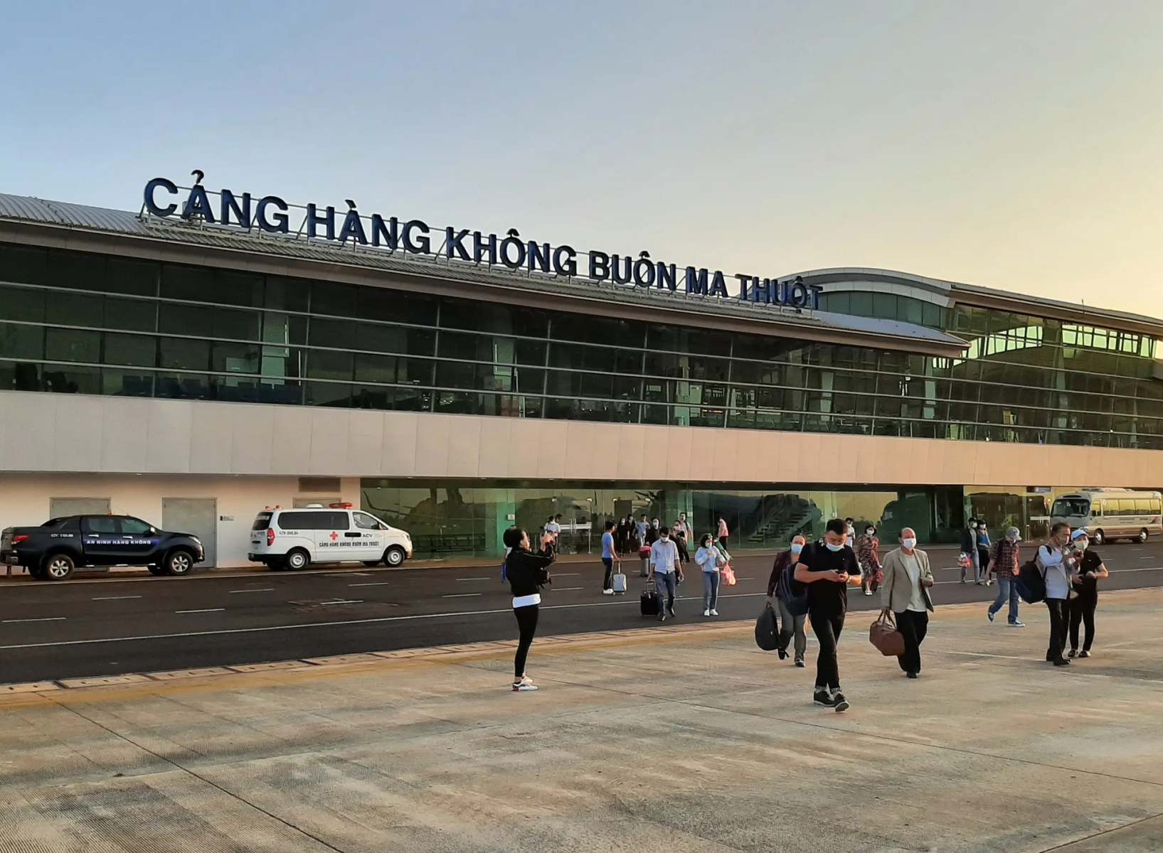 Transfer Between Cam Ranh Airport Nha Trang And Buon Ma Thuot City Dak Lak From To Departure To Airport 1635x1200