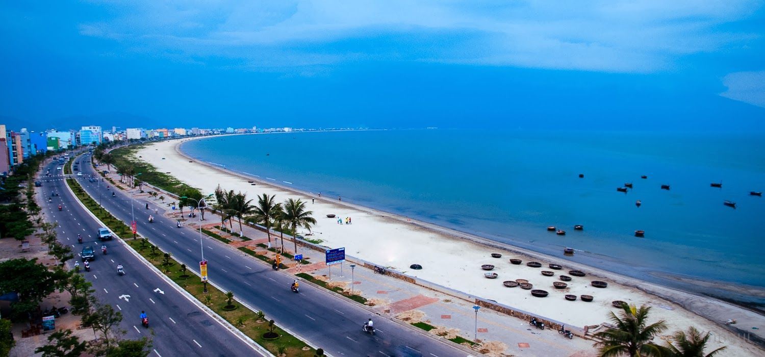 Transfer Between Cam Ranh Airport Nha Trang And Da Nang City Beach2