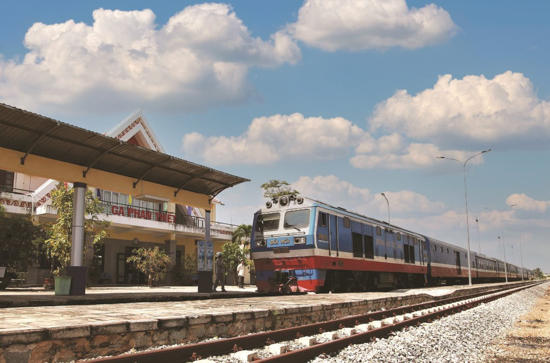 Transfer Between Ho Chi Minh City Hcmc Sai Gon And Mui Ne Phan Thiet Train Station 1819x1200