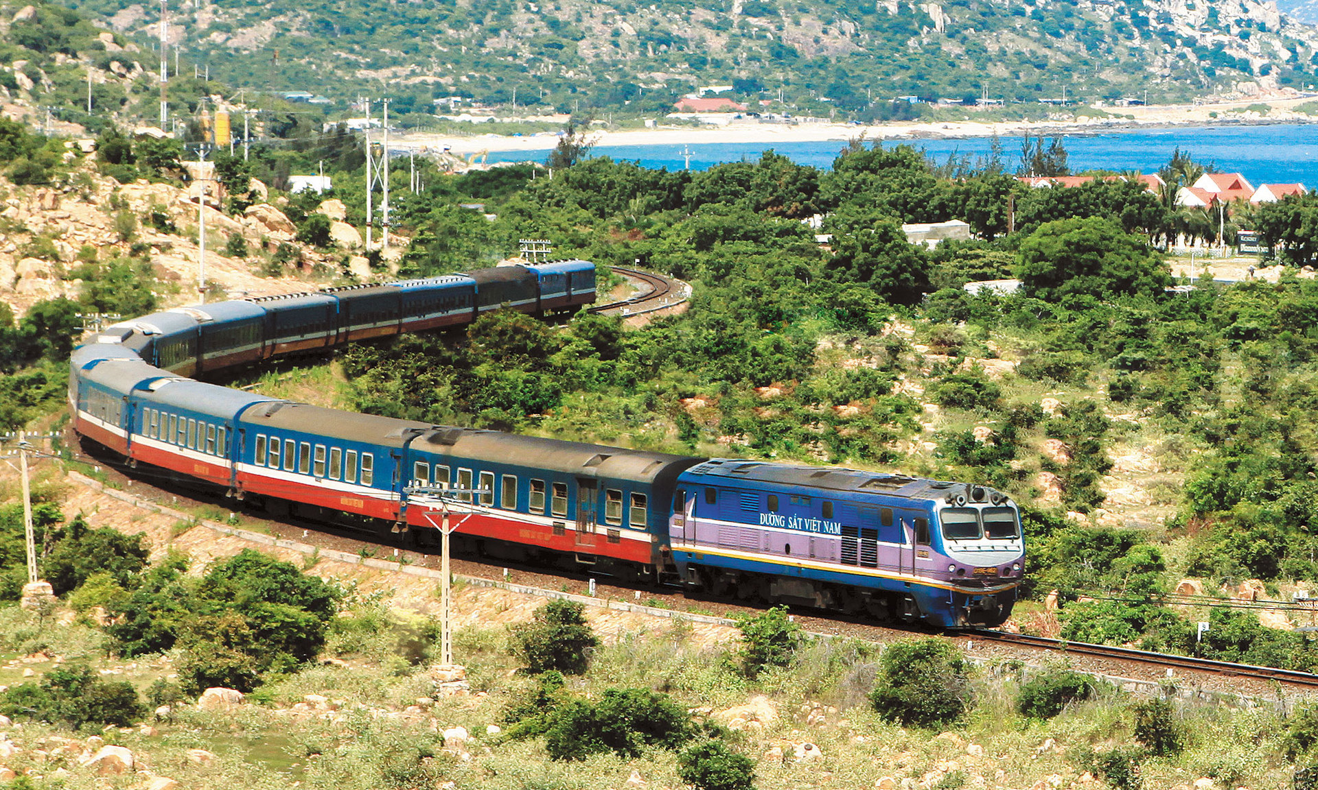 Transfer From Cam Ranh Airport Nha Trang To Sai Gon Hcmc Ho Chi Minh City By Train