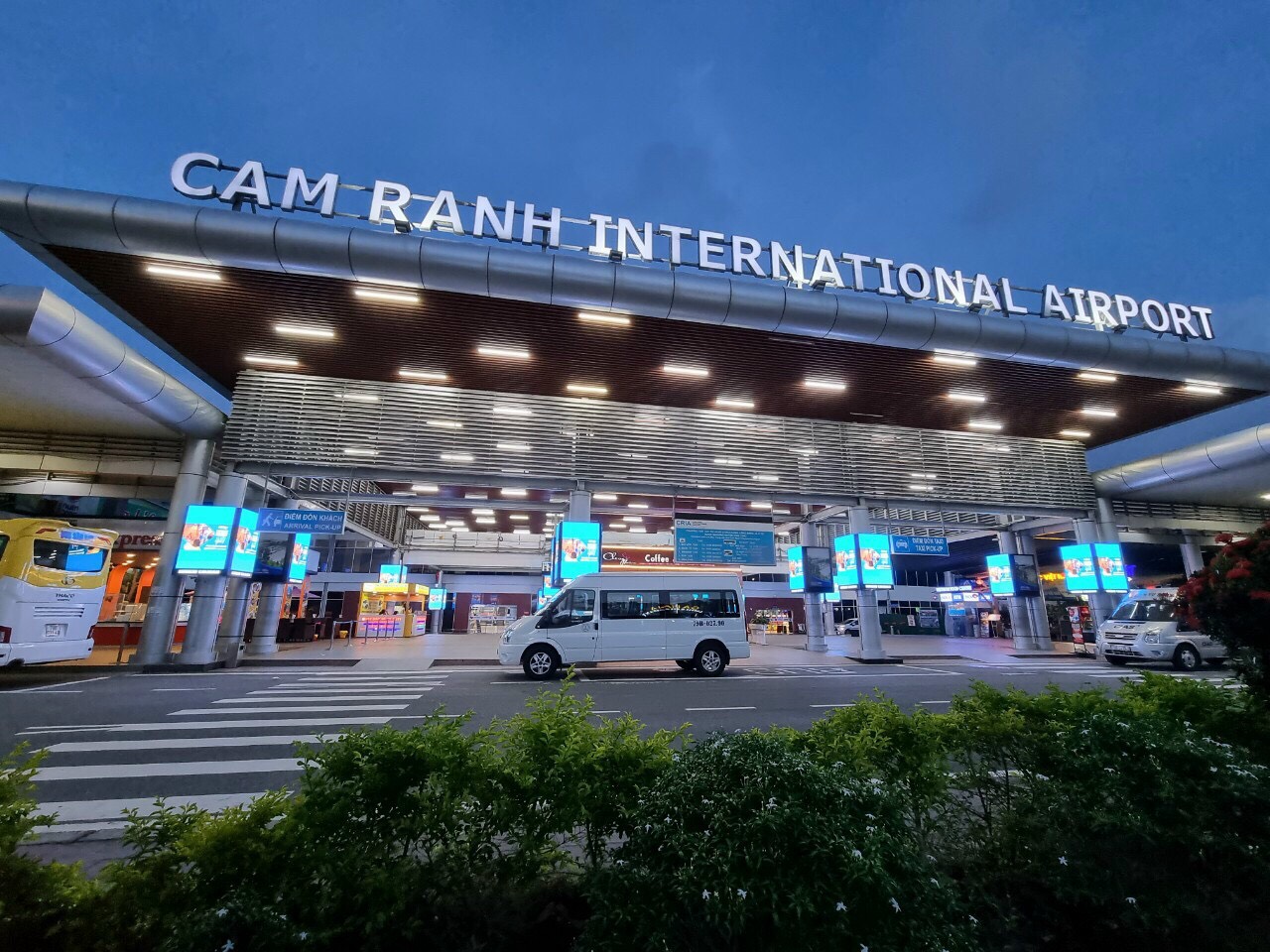 Transfer From Cam Ranh Airport Transfer To Nha Trang2